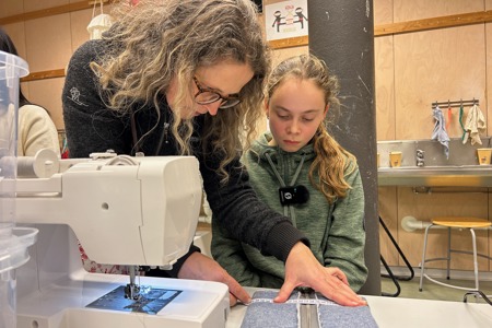 Gi nytt liv til gamle tekstiler – bli med og sy i Ombruksuka!